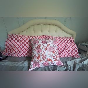 Roller Rabbit Pillow set